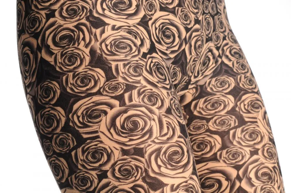 3D Roses On Nude