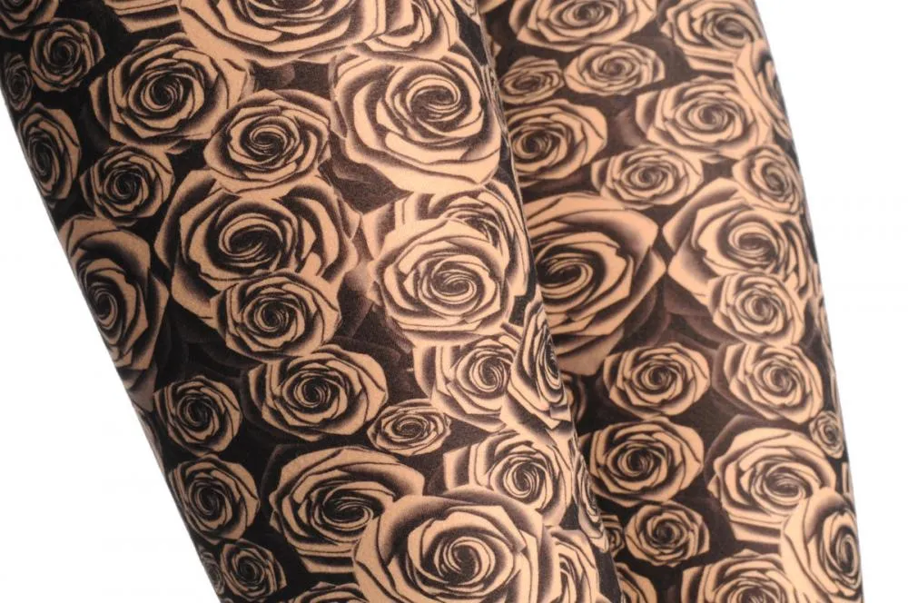 3D Roses On Nude