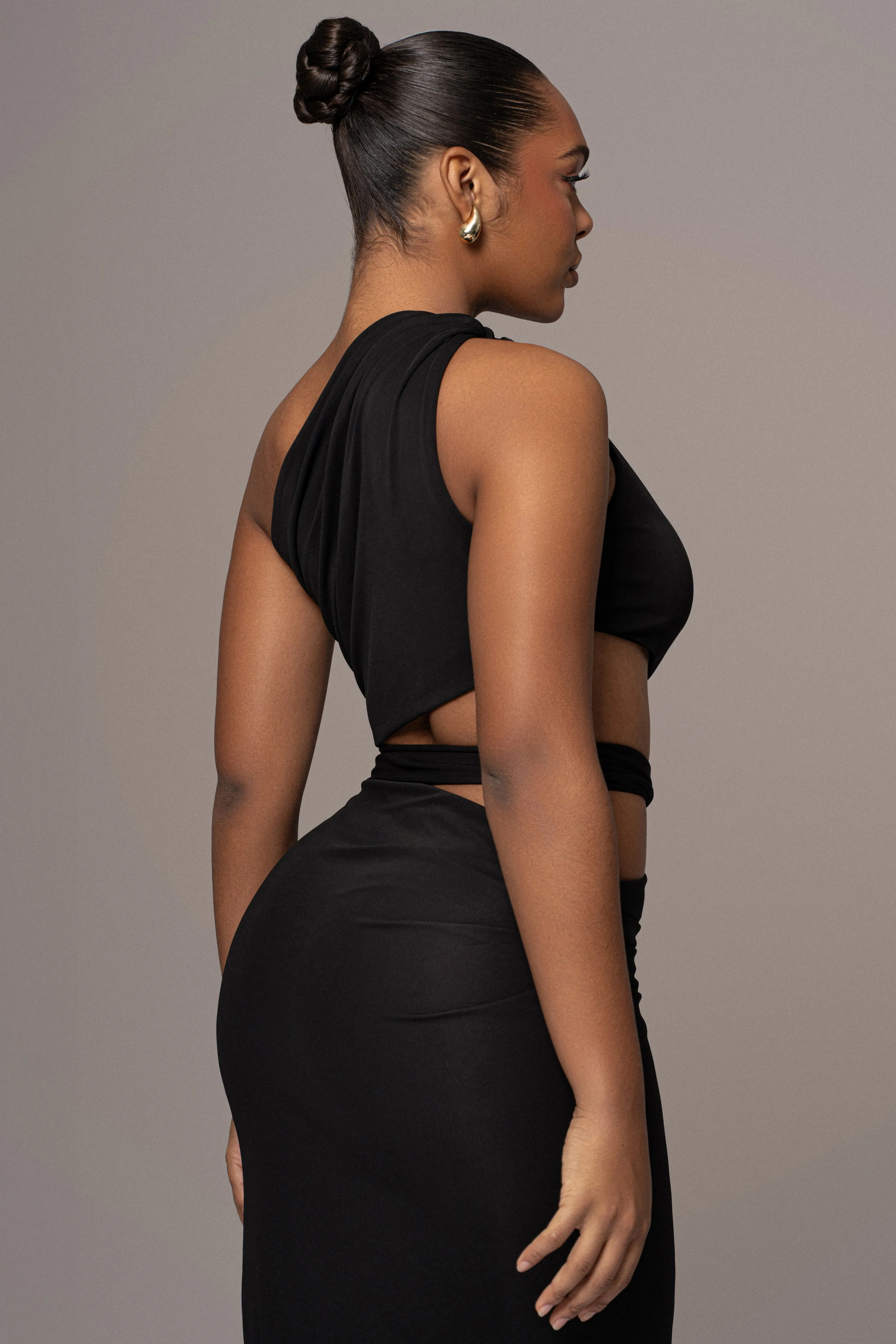 Black Athenia Keyhole Maxi Dress