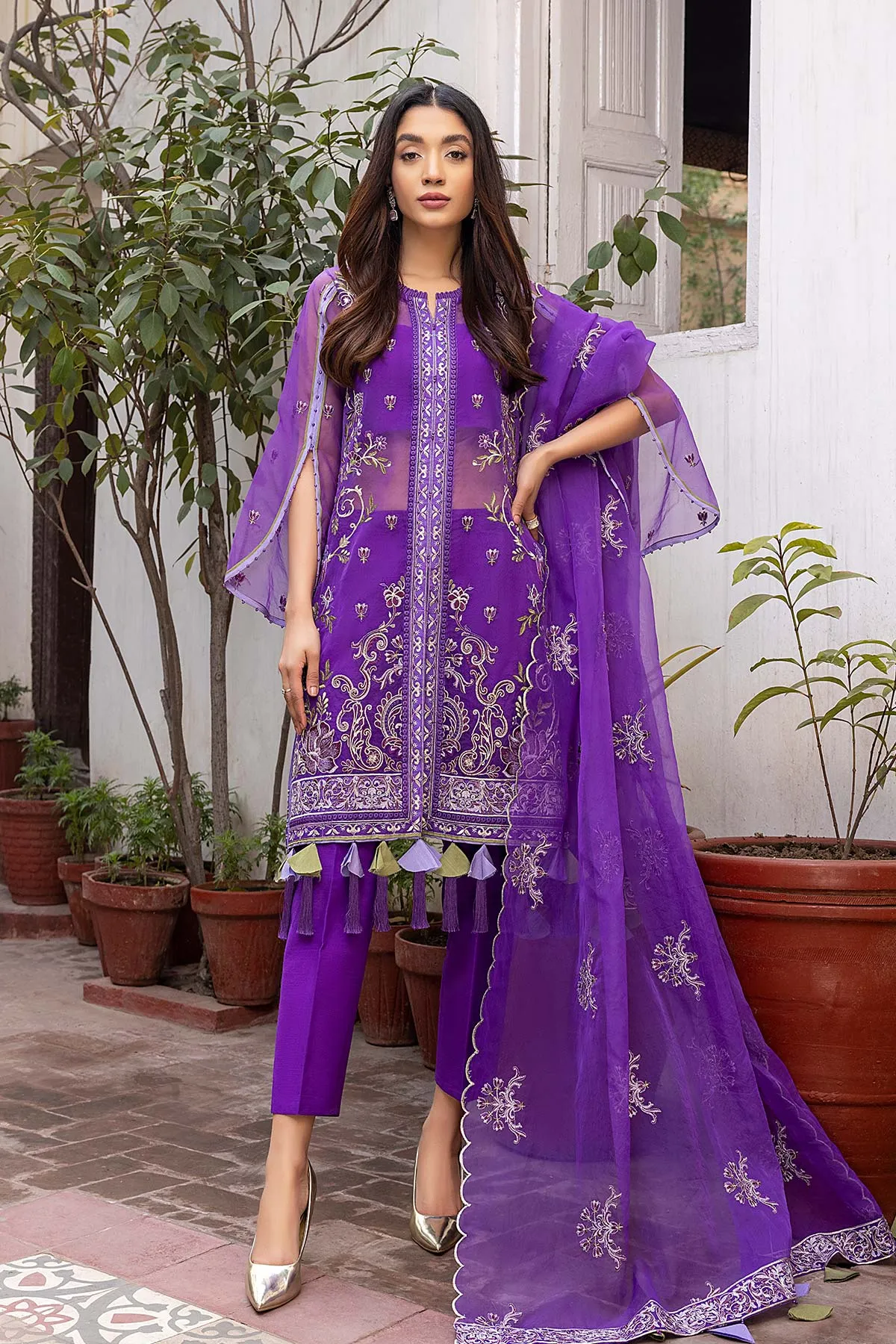 Charizma Chimmer · Embroidered Chiffon Collection – CHM-06