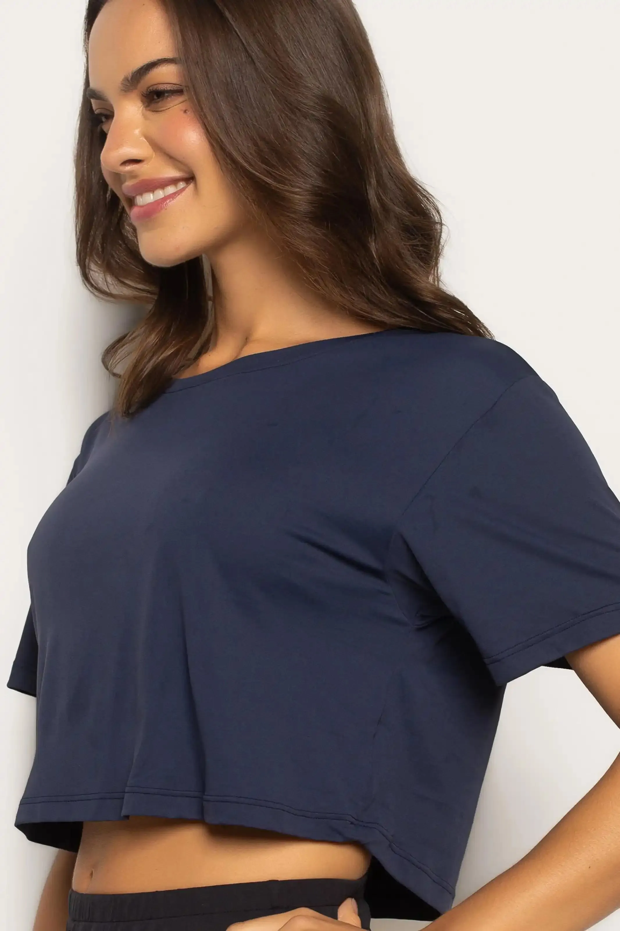 Cropped T-shirt de Poliamida Marinho