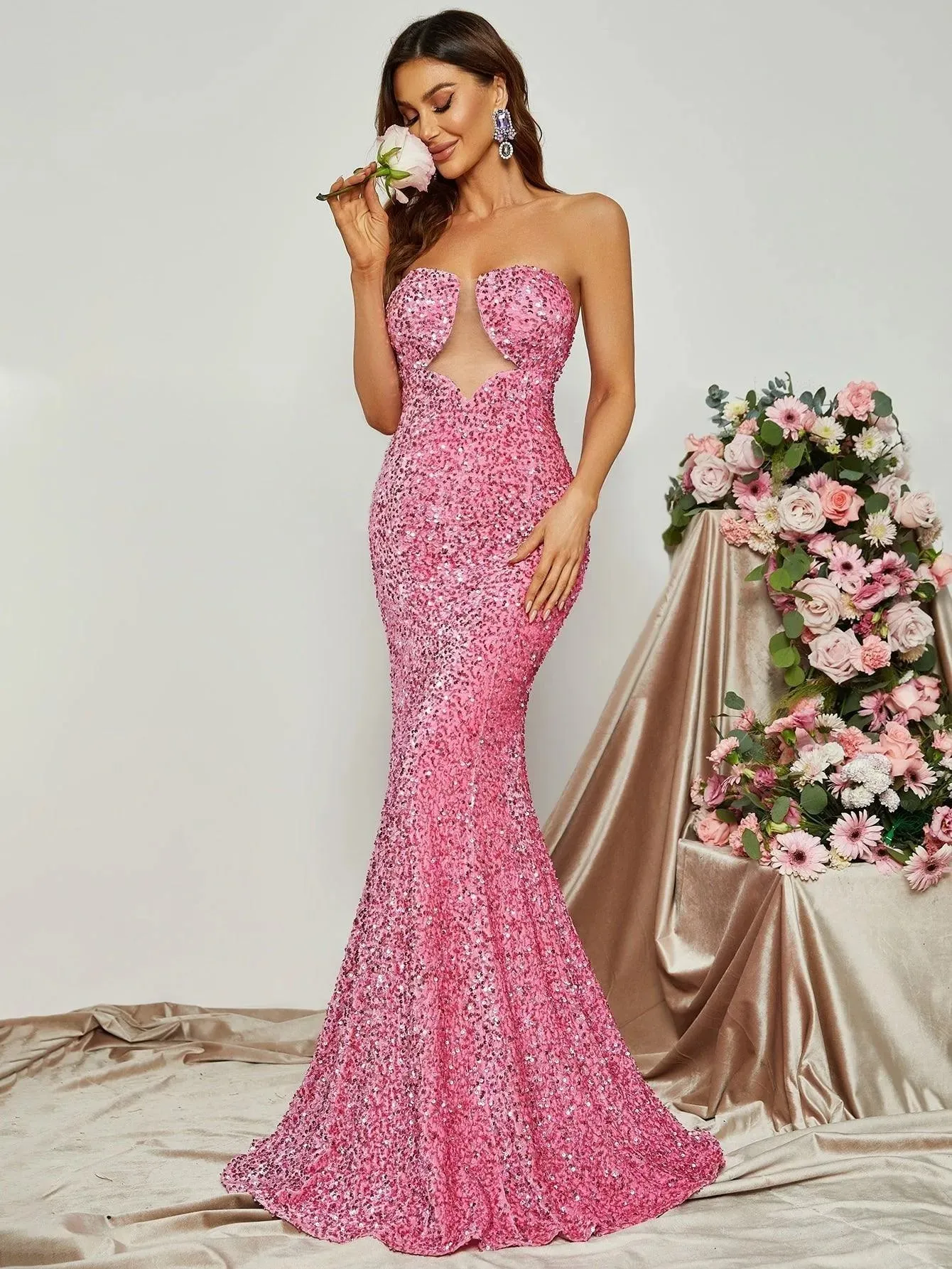 Cut Out Front Mermmaid Hem Sequin Tube Dress