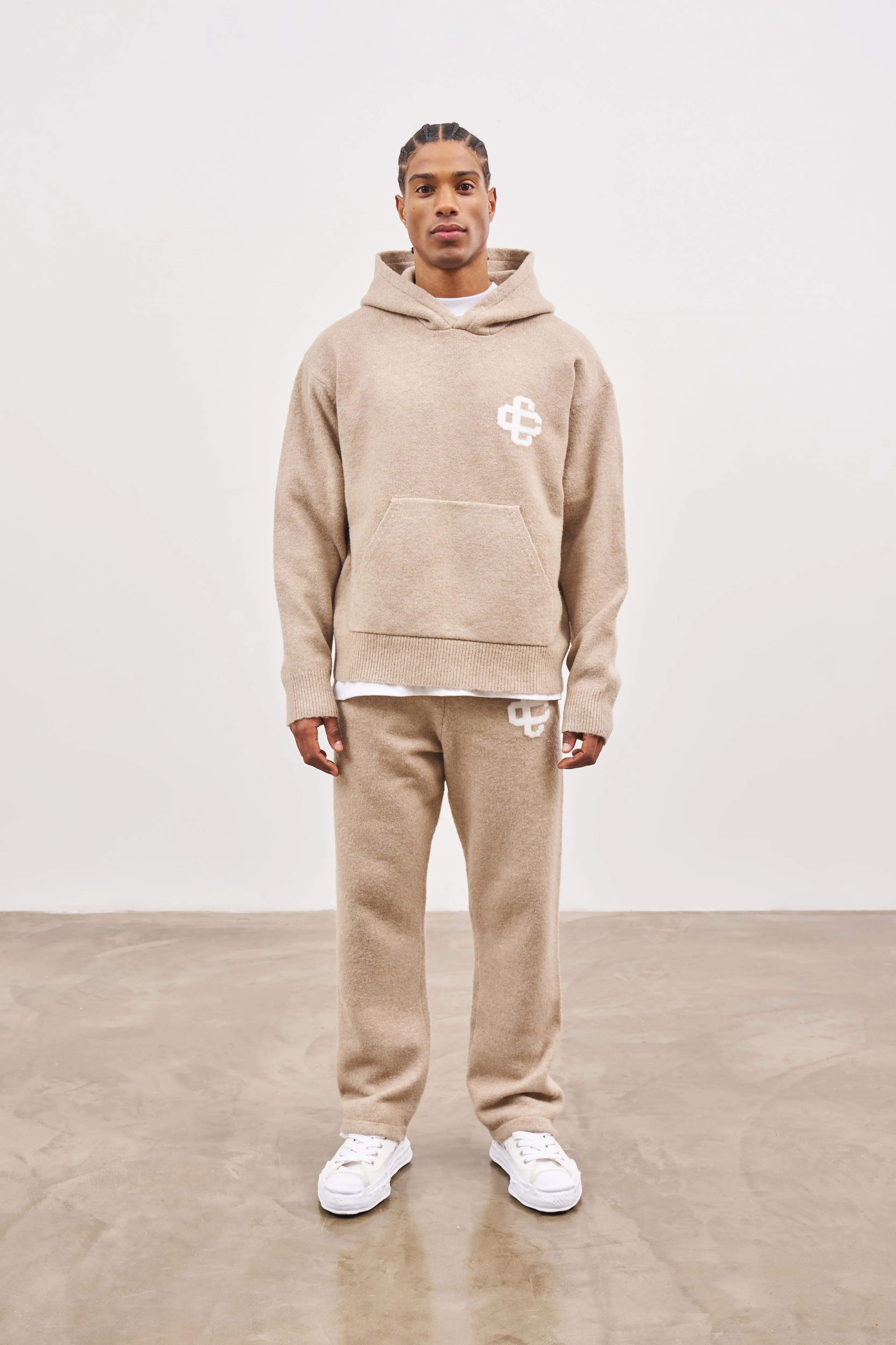 FLUFFY KNIT EMBLEM JOGGERS - BEIGE