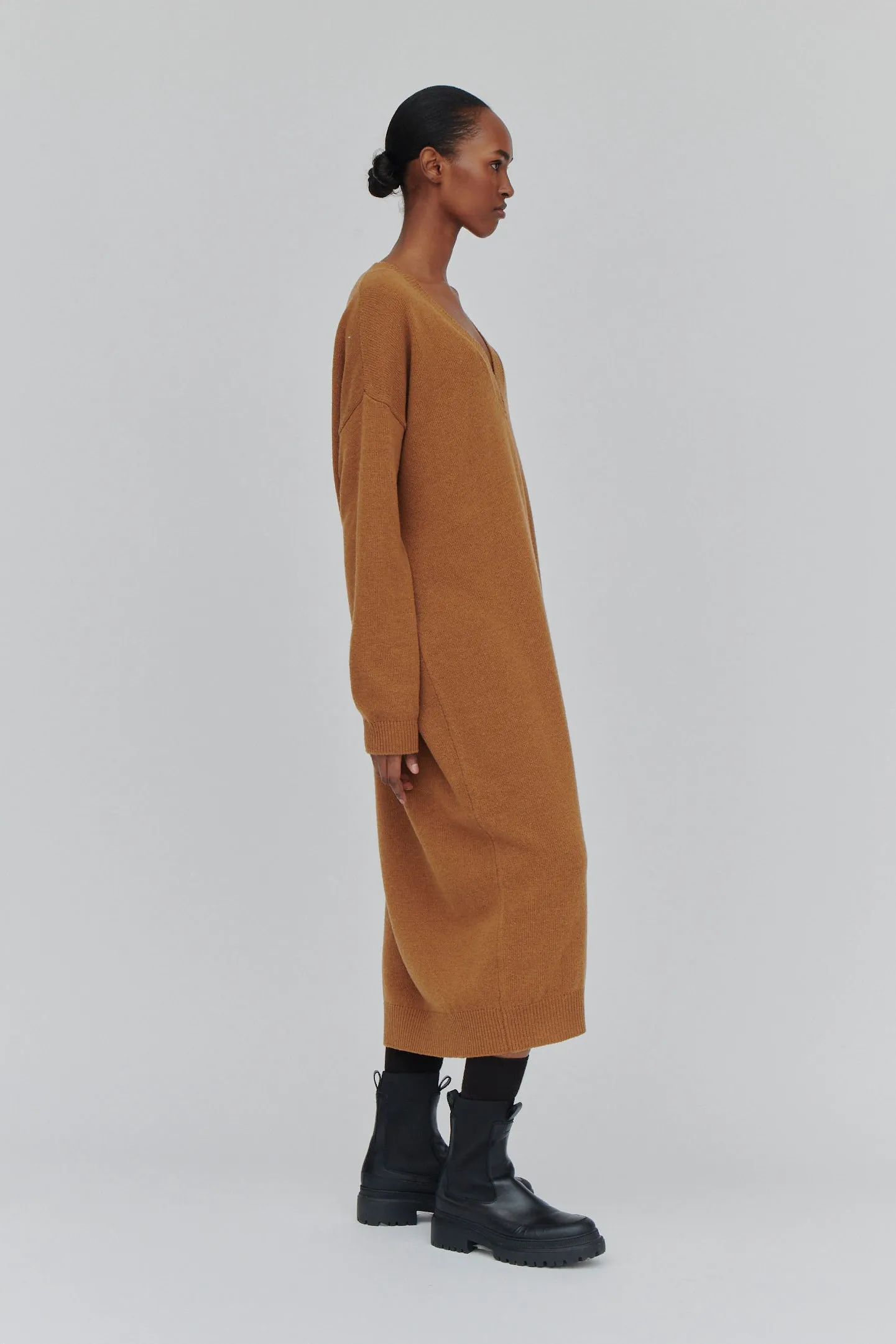 Lise V-Dress - Chipmunk
