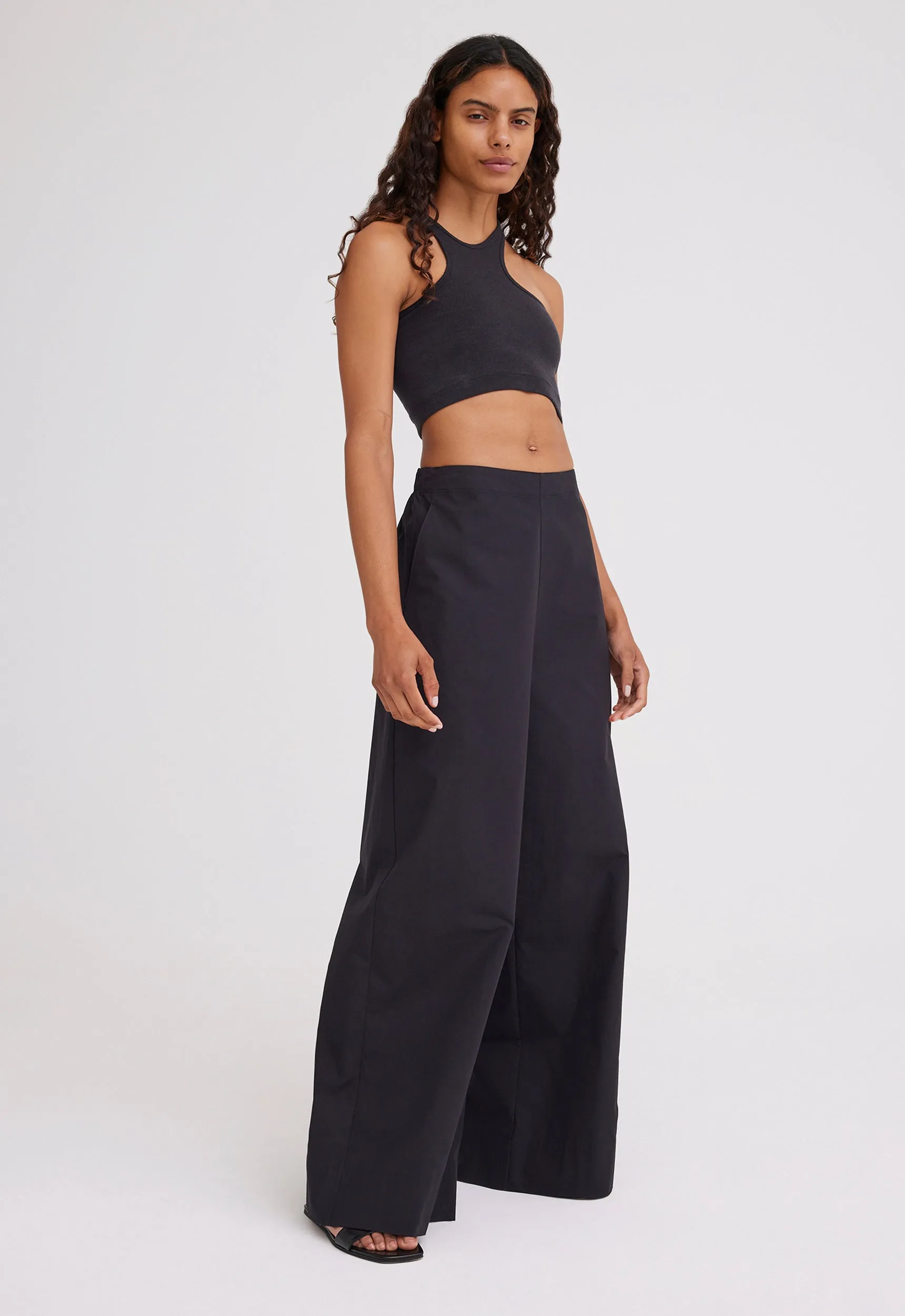 NAGNATA Yang Crop - Black/Black