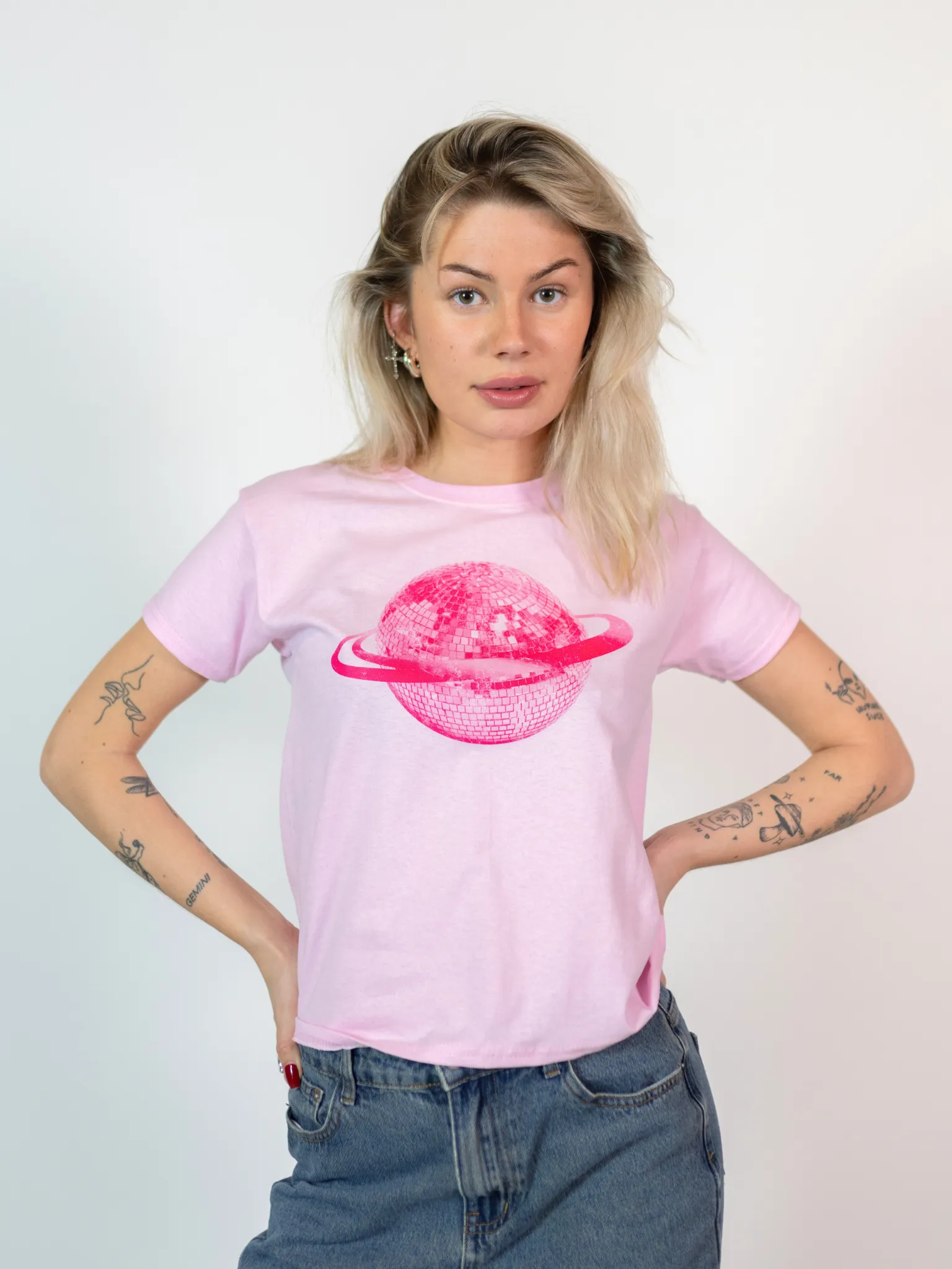PLANET DISCO (pink), BABY TEE - LYSERØD